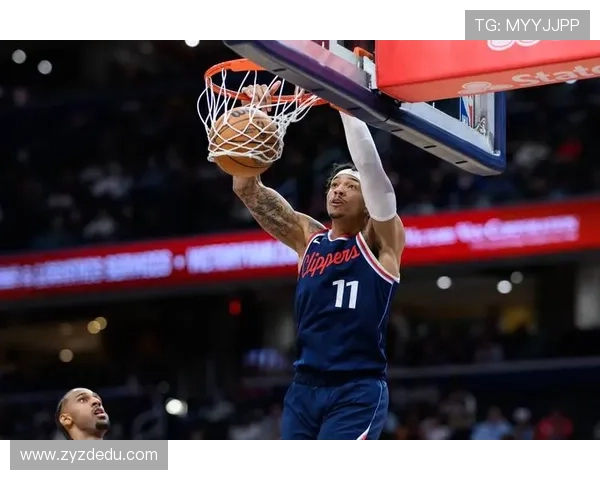 快船官方确认比尔因背部不适明日对阵开拓者出战存疑